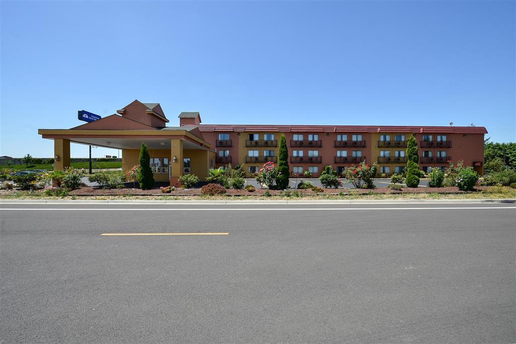 Capital Inn & Suites Сейлем Экстерьер фото