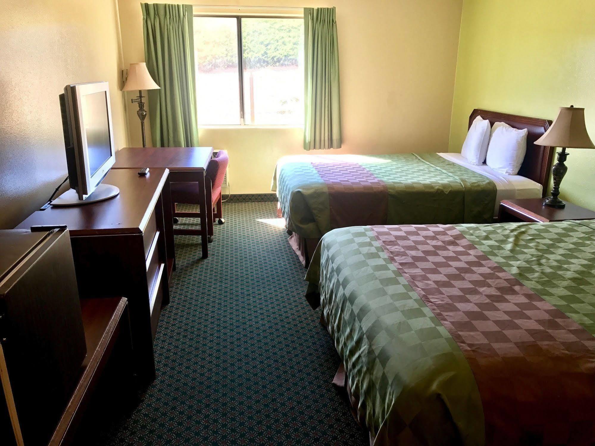 Capital Inn & Suites Сейлем Экстерьер фото