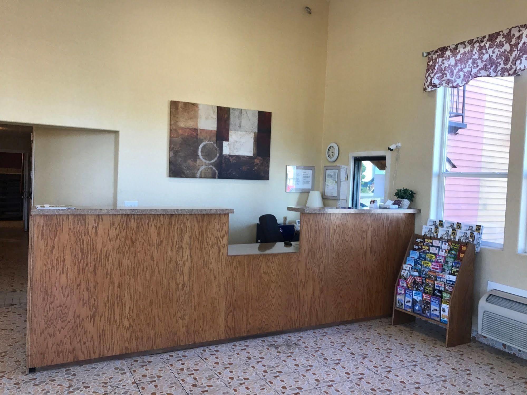 Capital Inn & Suites Сейлем Экстерьер фото
